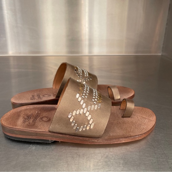 Calleen Cordero “Fonda” metallic leather sandals. New in original box. - Picture 2 of 9